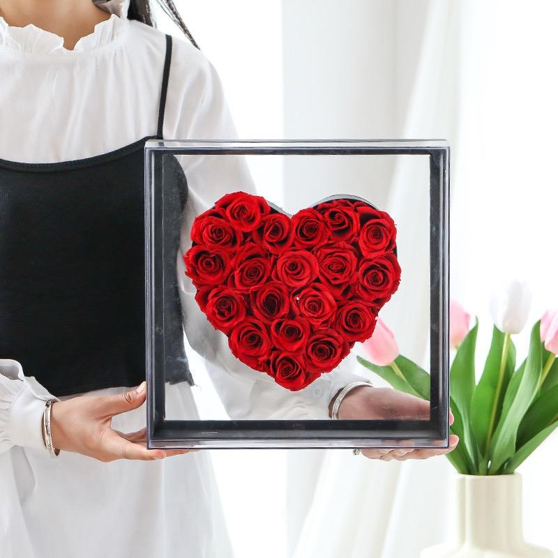 Preserved Roses In the Mirror Heart